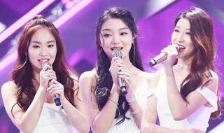 孙燕姿光脚唱逆光